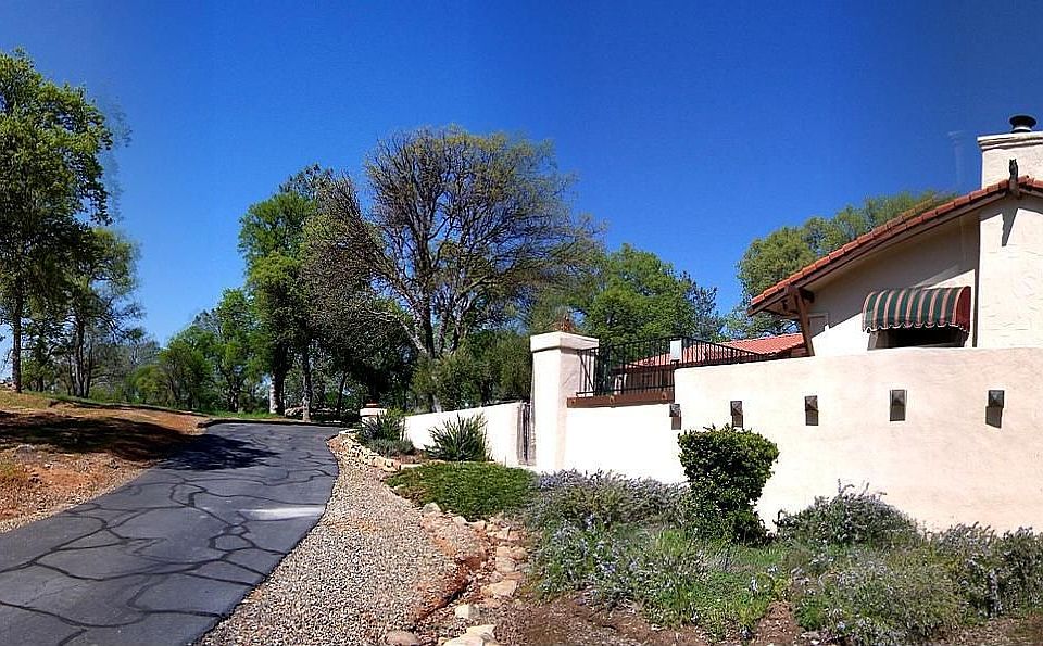1st image of 5560 Bear Creek Dr