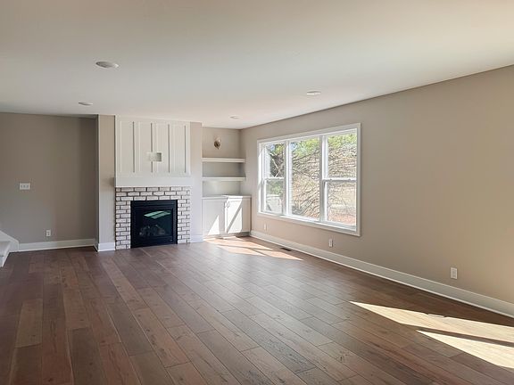 2nd image of 1266 W Lakewood Blvd #C