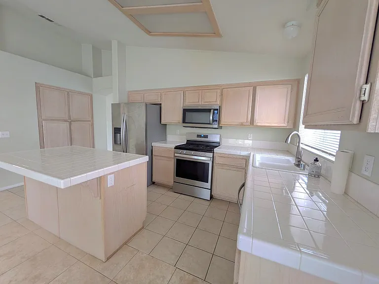 43318 Calle Mataro — Photo 11