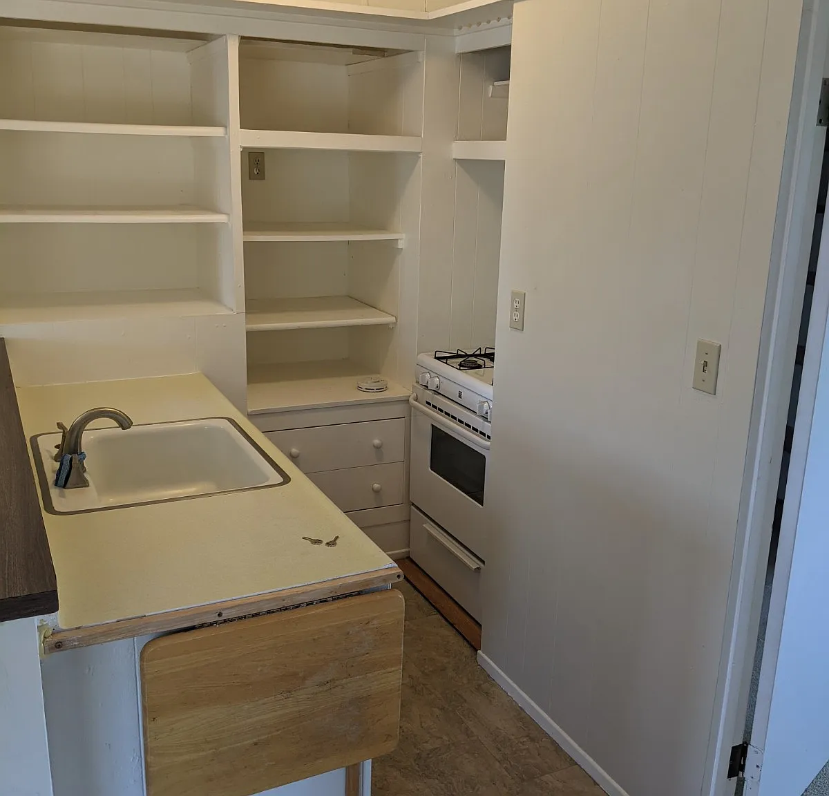 1 bed, 575 sqft, $1,900 — Photo 2