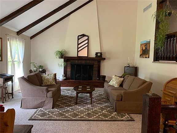 2nd image of 5142 Mockingbird Ln