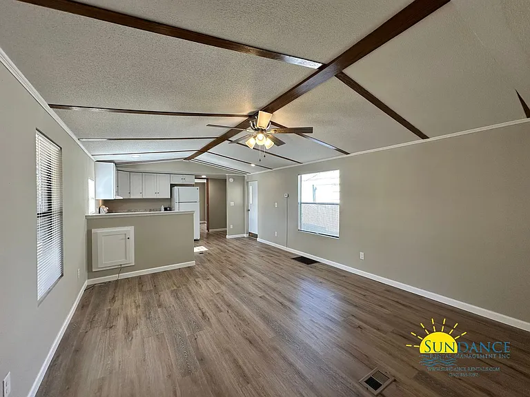 324 Green Acres Rd #A — Photo 2