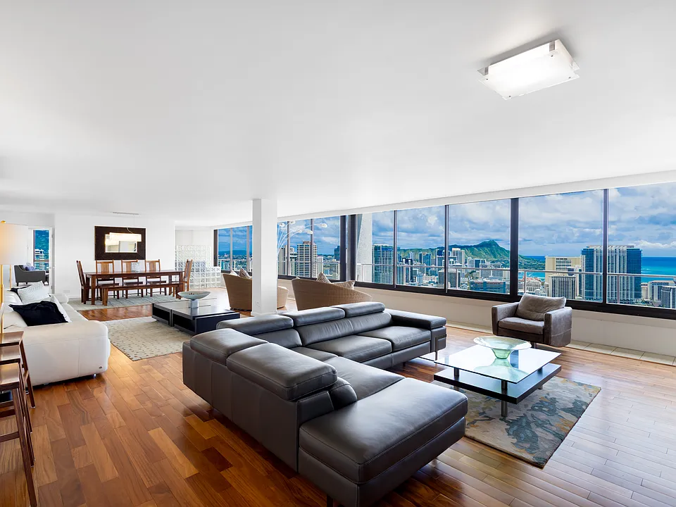 1910 Ala Moana Blvd #38