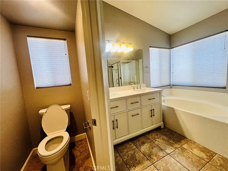 13278 Cardinal Rd — Photo 22