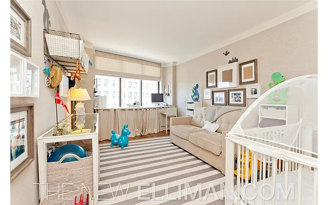 Sold by Douglas Elliman | media 18