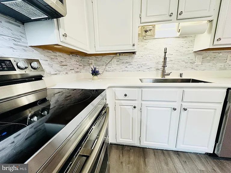 51 Chins Ct — Photo 32