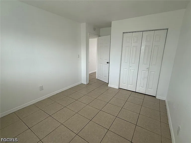 2452 Stella St #101 — Photo 6