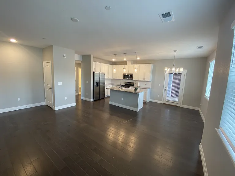 1831 S Dunkirk St #101 — Photo 19