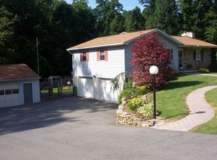 88 Pricetown Rd, Fleetwood, PA 19522