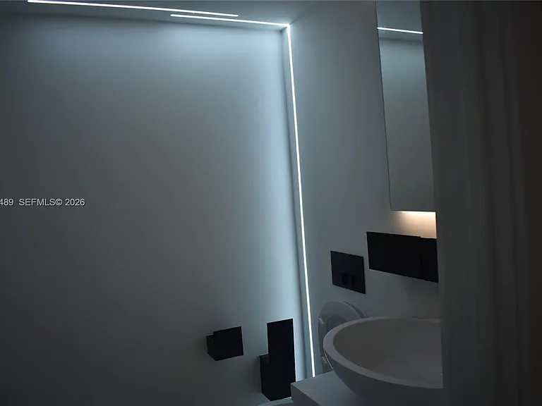 6365 Collins Ave #1211 — Photo 18