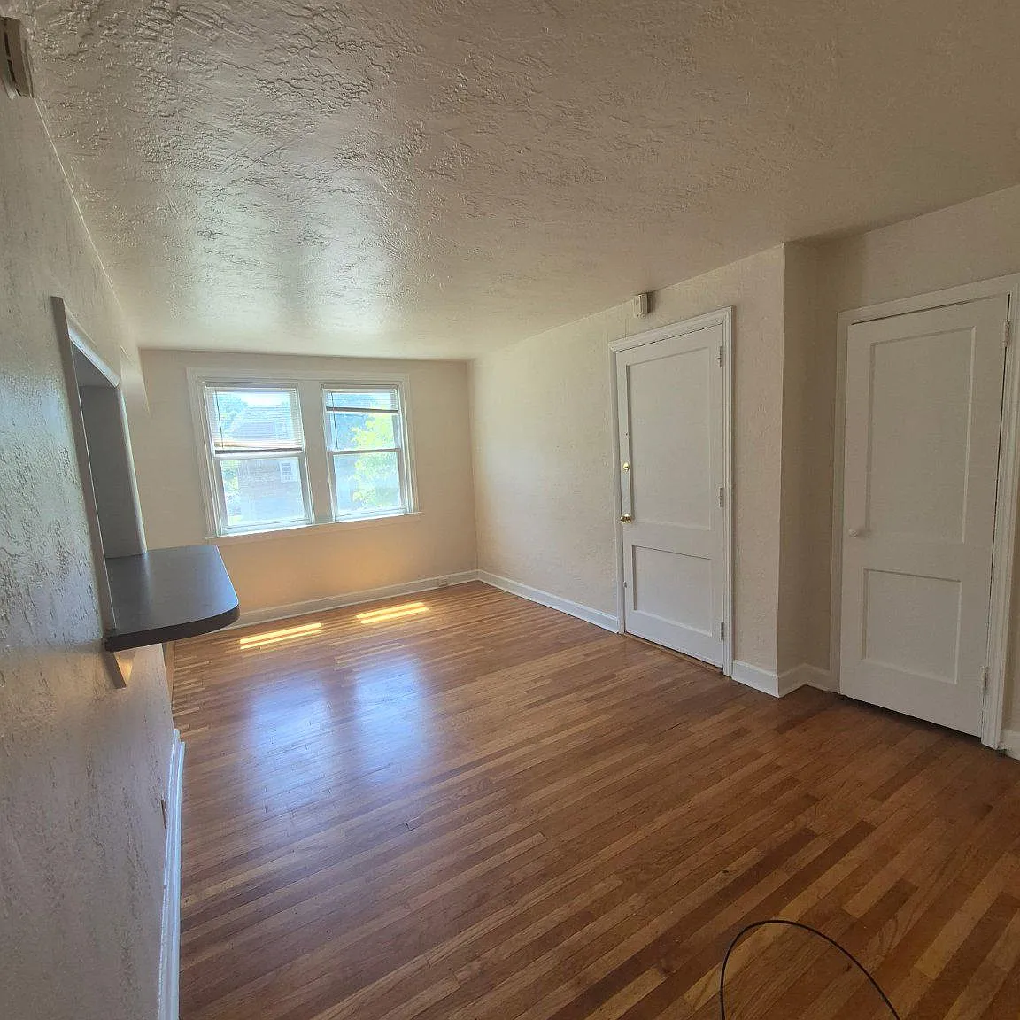2 bed, 1.0 bath, 850 sqft, $1,295 — Photo 4