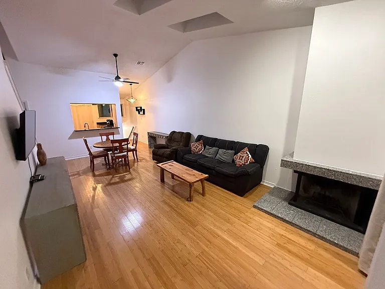 186 Avant Garde Cir — Photo 23