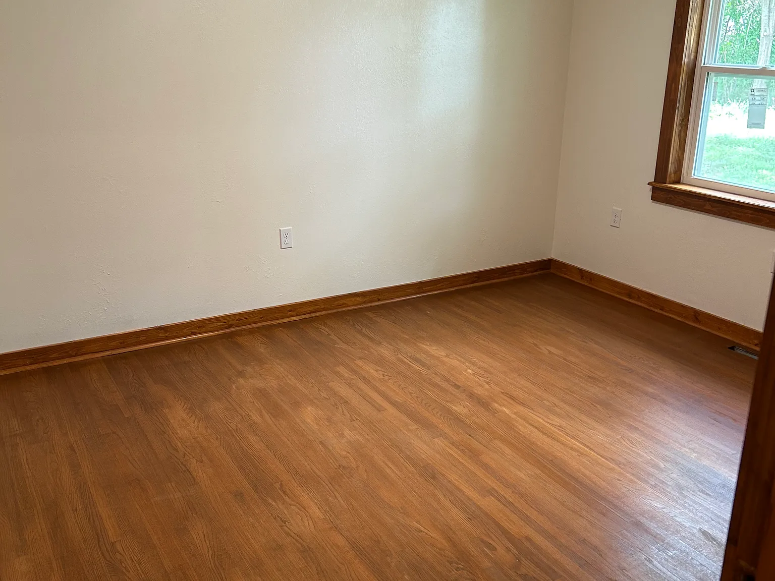 3 bed, 1115 sqft, $1,300 — Photo 3