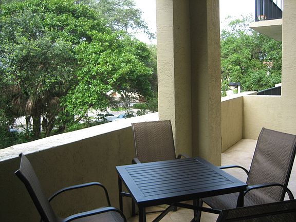 4th image of 520 SE 5th Ave APT 2106