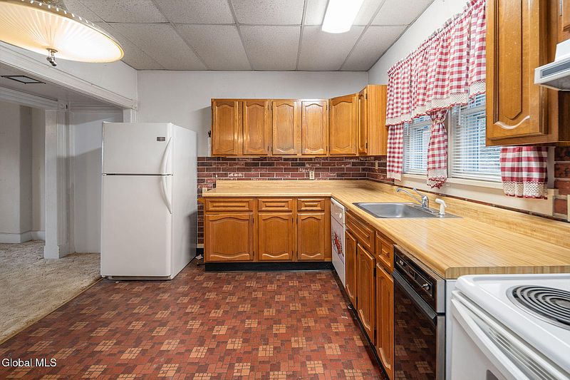 4th image of 1 Langley Drive