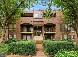 11256 Chestnut Grove Sq APT 343, Reston, VA 20190