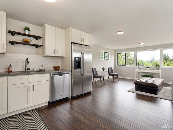 5th image of 11423 Woodley Ave S