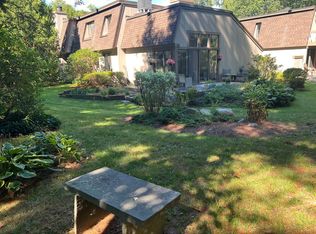 23 Mallard Dr, Farmington, CT 06032