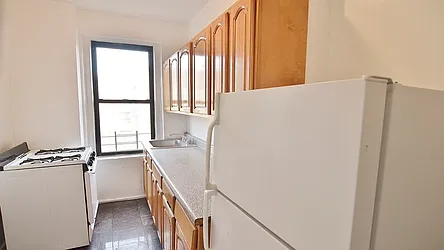 Rented by Park Property Advisors