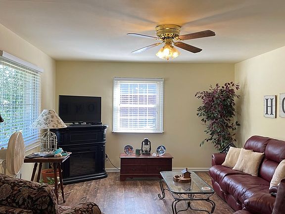 4th image of 761 Plainview Dr