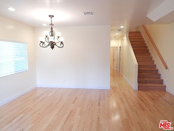 3rd image of 2018 Hillcrest Dr