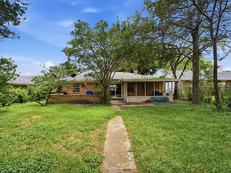 2607 Clearview Cir — Photo 27