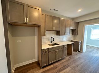 3239 W 23rd St, Chicago, IL 60623