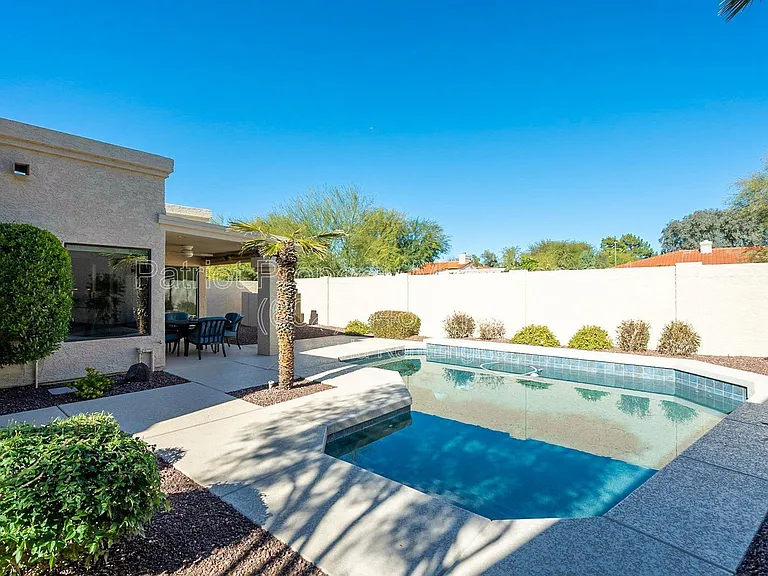 10640 E Vogel Ave — Photo 46