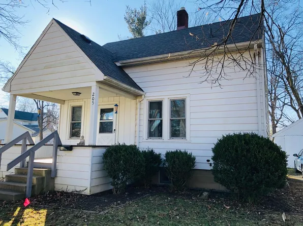 205 N Harris St, Saline, MI 48176