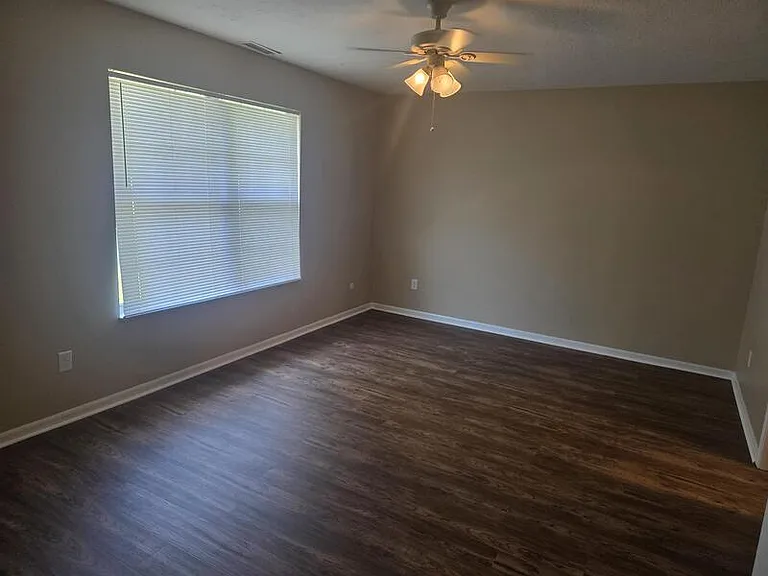 146 Nancy Ln — Photo 5