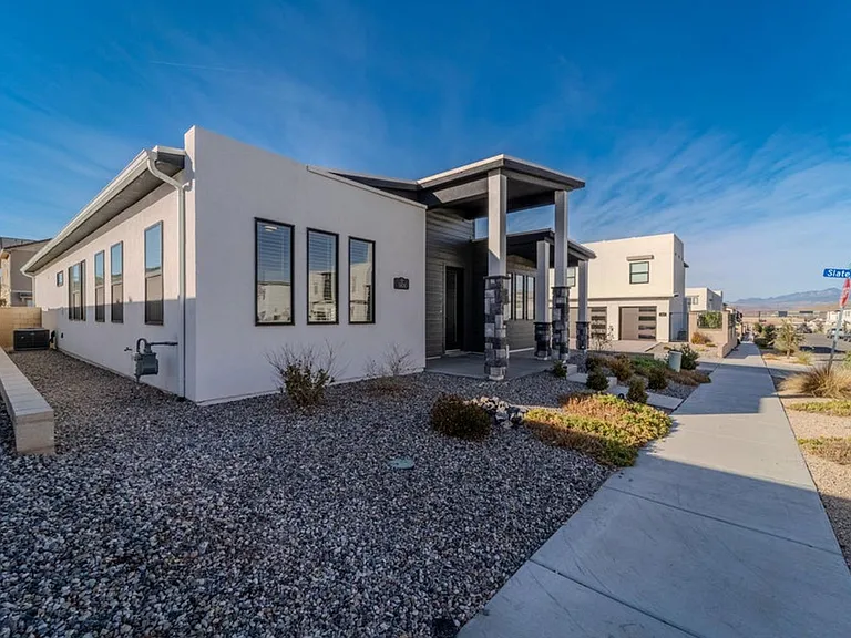 5804 S Adobe Sun Dr — Photo 2