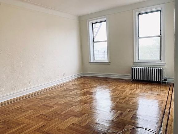 5th image of 2765 Ocean Ave APT 5A