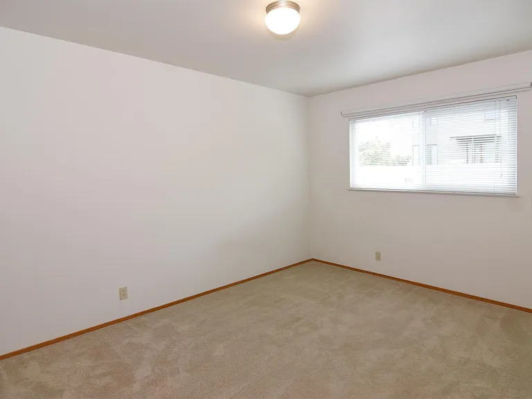 414 Cornell Ave #2 — Photo 9