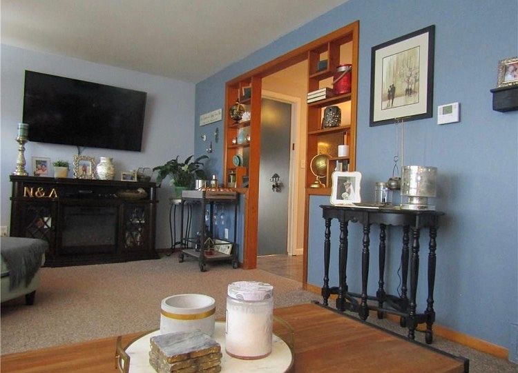1st image of 105 Cantwell Dr
