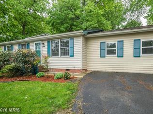 611 Rockbridge Dr SE, Leesburg, VA