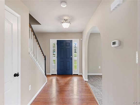 4th image of 606 Sycamore Springs Dr