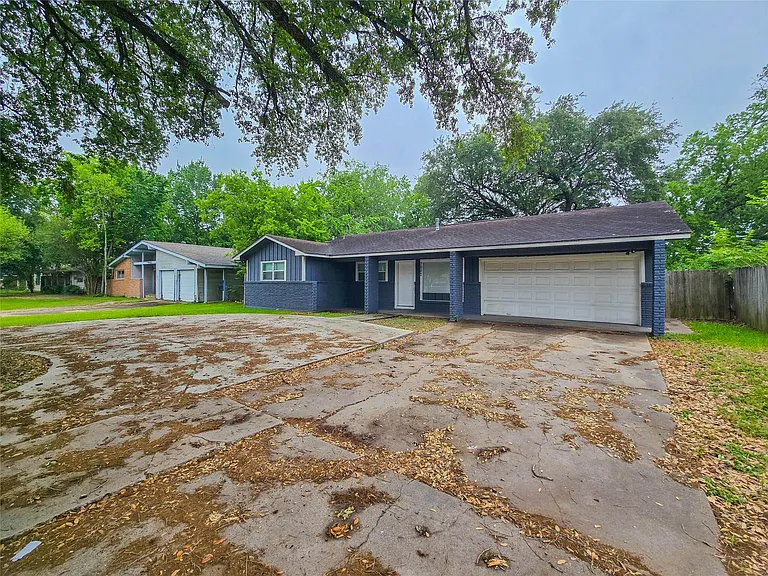 7007 Bellaire Blvd — Photo 24