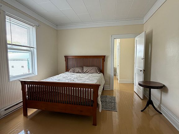 5th image of 526 Nicholas St #1