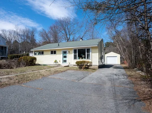 639 Church St, Northbridge, MA 01534