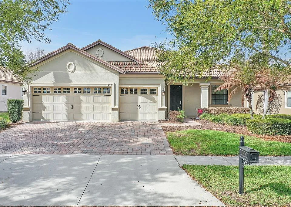 1392 Palmetto Dunes St