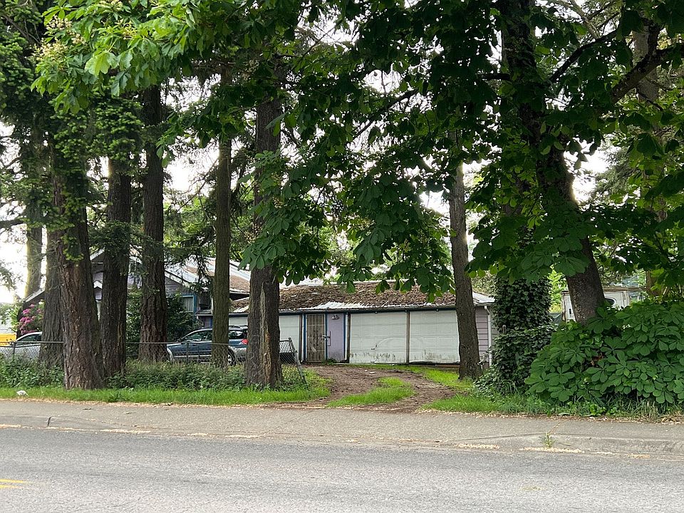 2nd image of 18341 SE Yamhill St