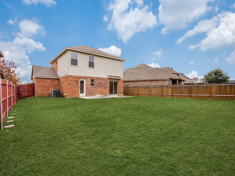 1208 Boxwood Dr — Photo 13