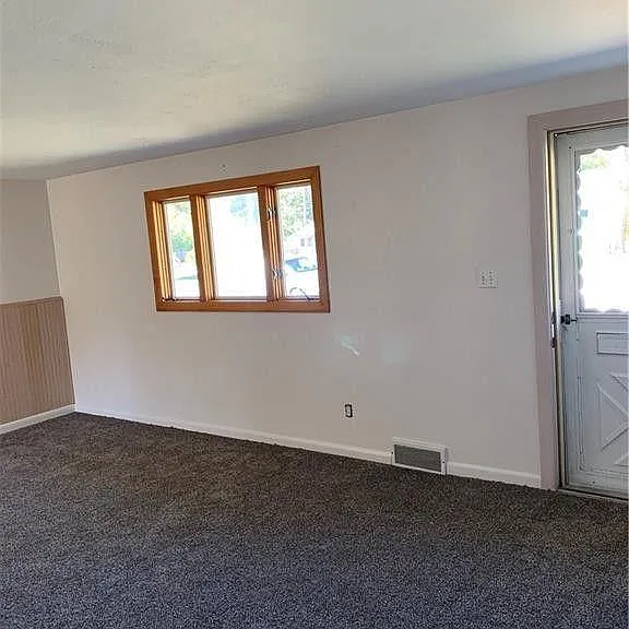 3842 Milford Dr — Photo 3