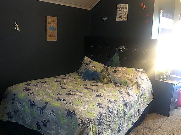3rd image of 209 W Adams St