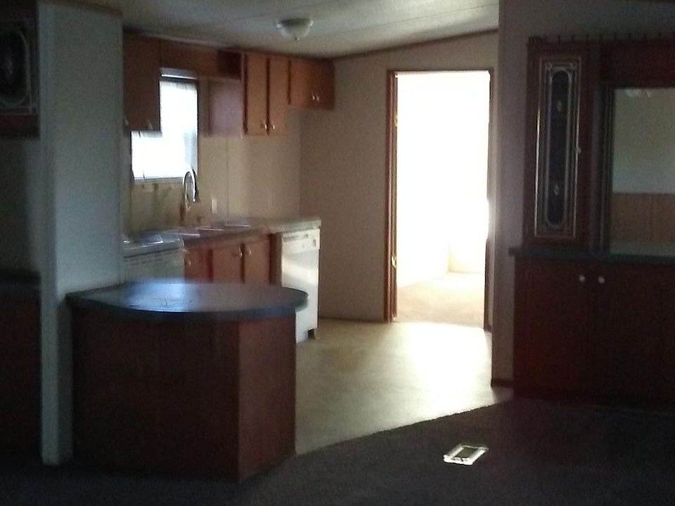 2nd image of 109 Echo Lake East Dr