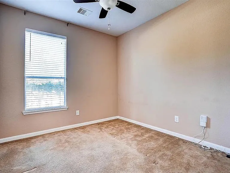 907 Aft Valley Dr — Photo 16