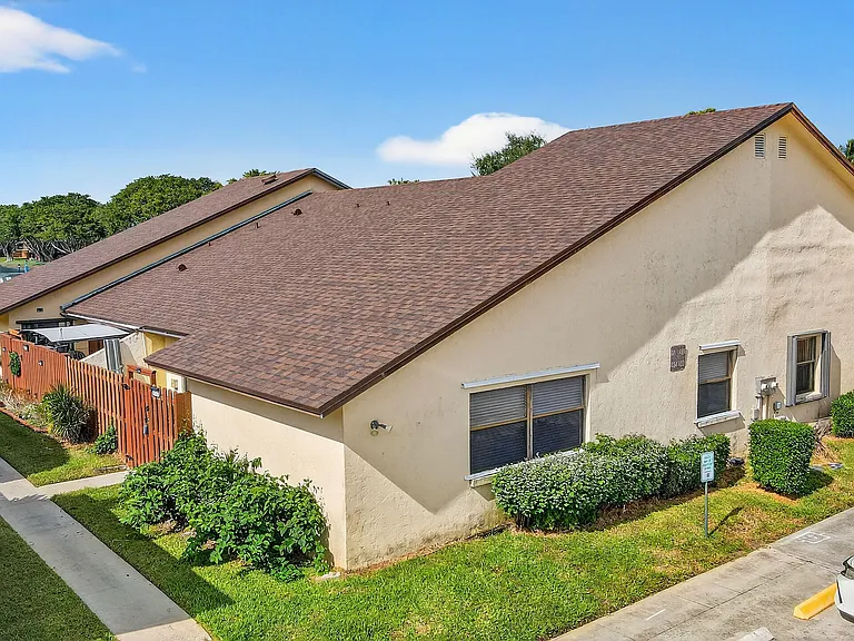 484 Springdale Cir #48D — Photo 43