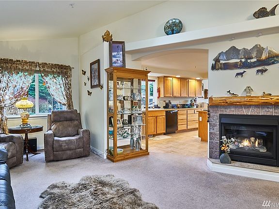 4th image of 6201 NE Blakewood Ct