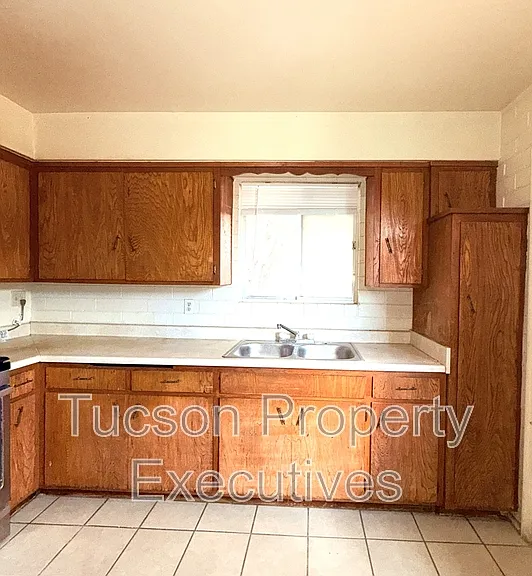 8922 S Nogales Hwy — Photo 4