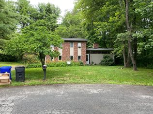 23 Forestedge Rd, Amherst, MA 01002